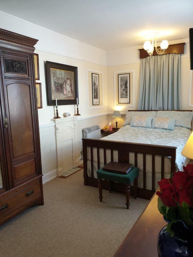 Bed and Breakfast Saint Hilda'S House Уитби Экстерьер фото