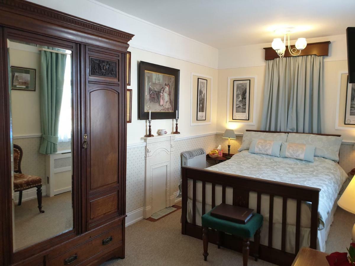 Bed and Breakfast Saint Hilda'S House Уитби Экстерьер фото