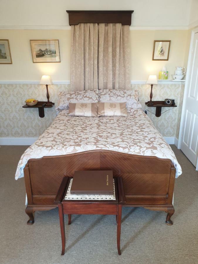 Bed and Breakfast Saint Hilda'S House Уитби Экстерьер фото