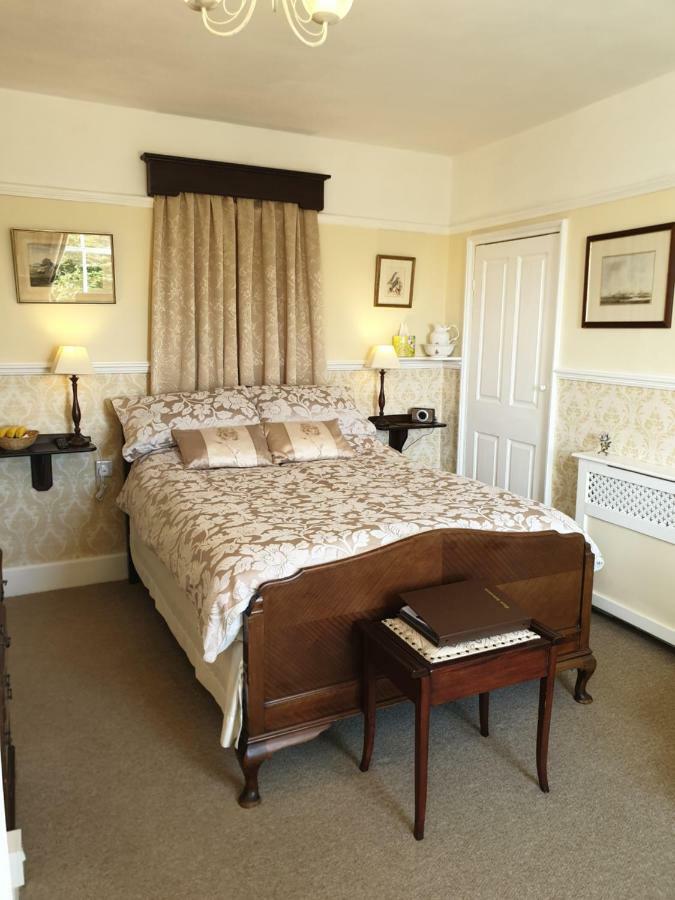 Bed and Breakfast Saint Hilda'S House Уитби Экстерьер фото