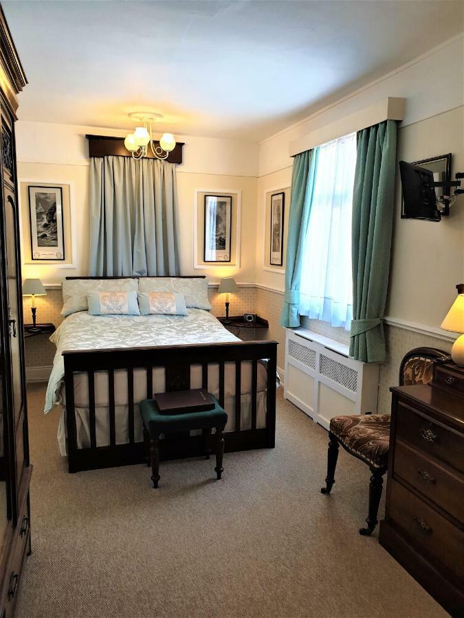 Bed and Breakfast Saint Hilda'S House Уитби Экстерьер фото